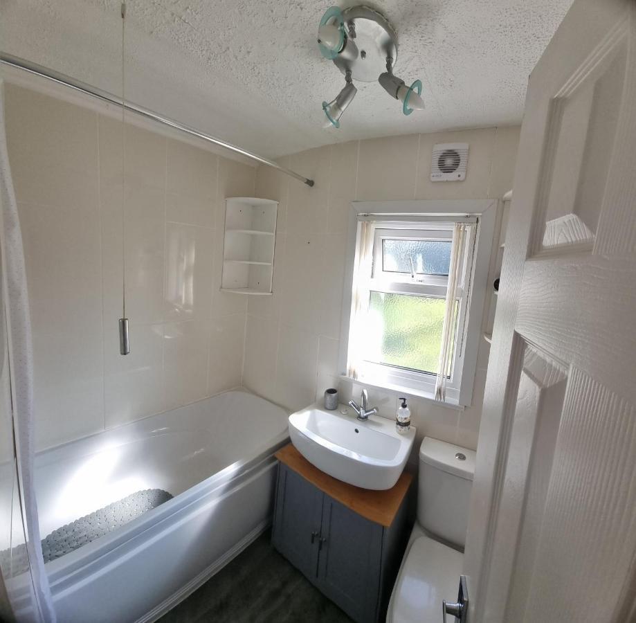 Watkin - Snowdon Cabins - Cozy Chalet - Glan Gwna, Caernarfon Caeathro エクステリア 写真